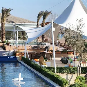 Resort The Crescent, Bakü